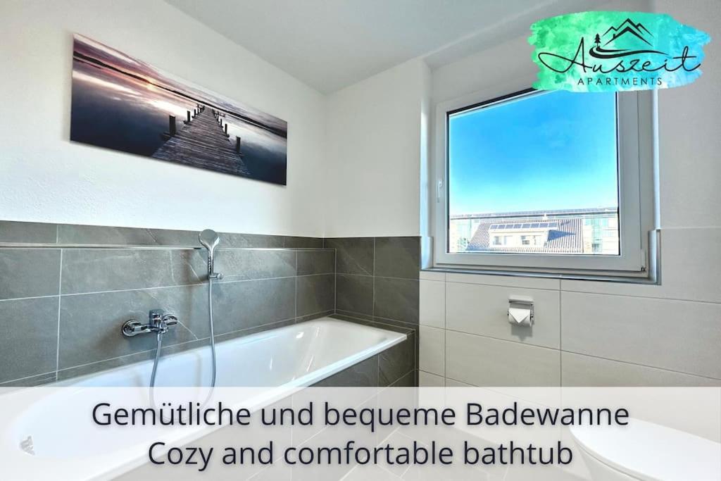 Auszeit Apartment Deluxe: Lakeside Retreat with Balconies and Parking Friedrichshafen Exterior photo